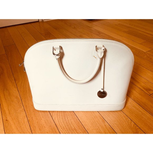 SOLD! - Creamy Pulicati Handbag Italian Leather - Picture 1 of 4